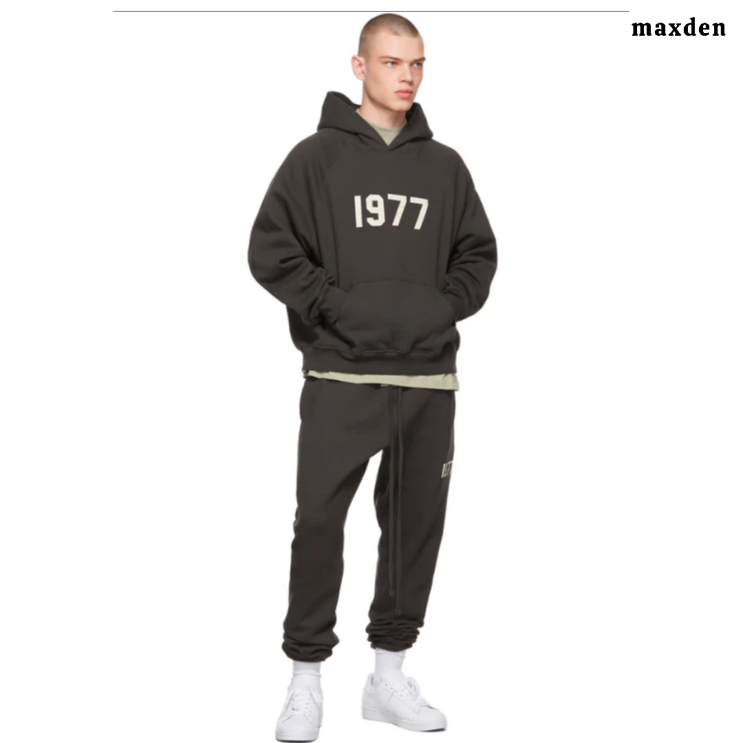 ESSENTIALS 1977 HOODIE + FREE TRACKPANTS